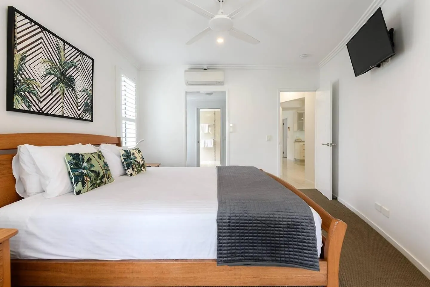 Apartment The Esplanade Escape - Your Ideal Beachfront Break Palm Cove