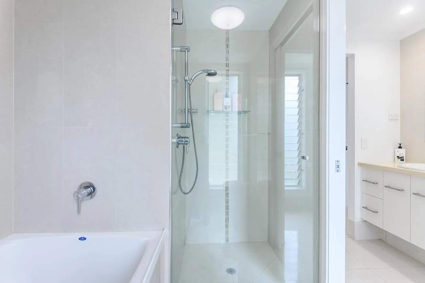 The Esplanade Escape - Your Ideal Beachfront Break Palm Cove 0*,