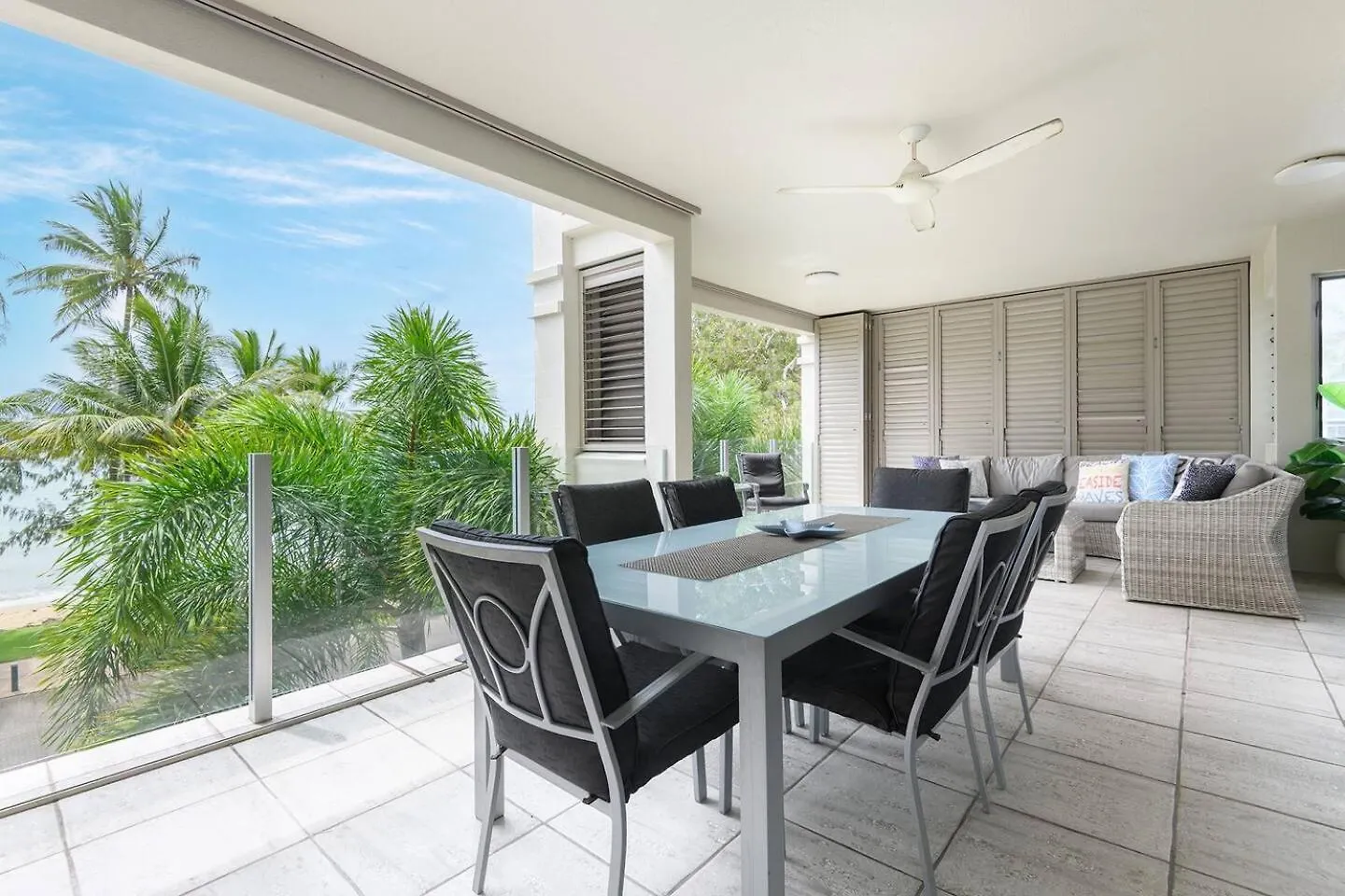 The Esplanade Escape - Your Ideal Beachfront Break Palm Cove Australia