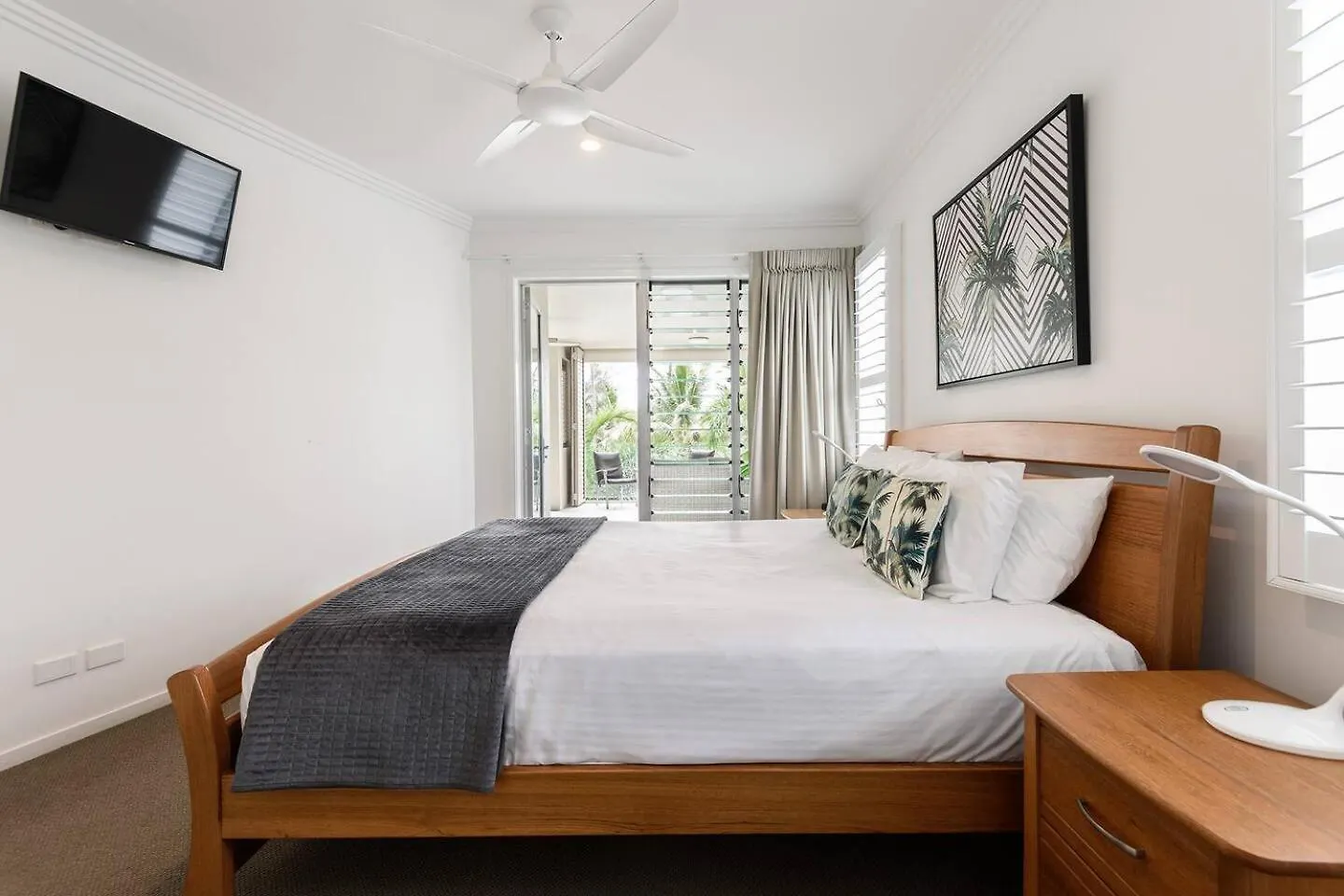 The Esplanade Escape - Your Ideal Beachfront Break Palm Cove Appartamento