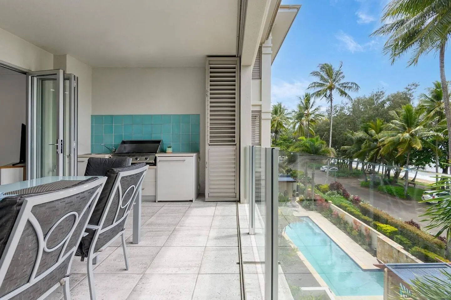 Appartamento The Esplanade Escape - Your Ideal Beachfront Break Palm Cove Australia