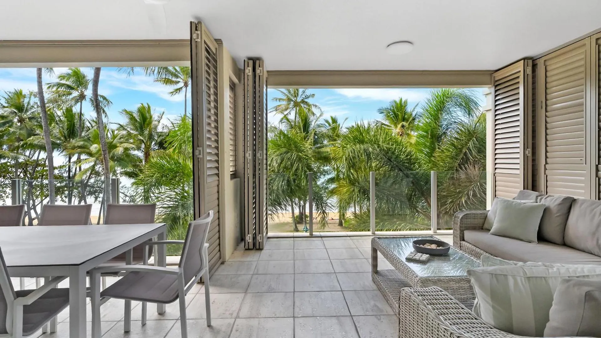 The Esplanade Escape - Your Ideal Beachfront Break Palm Cove 0*,